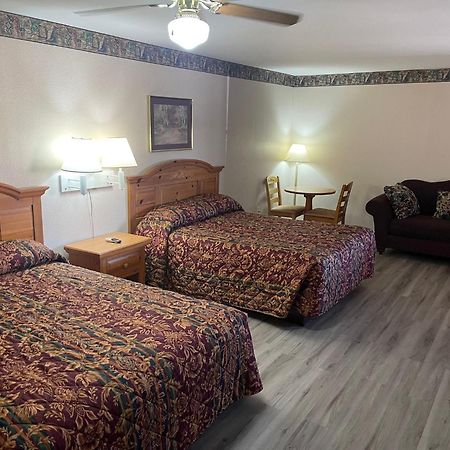 Lakeside Inn & Suites Mathis Exterior foto